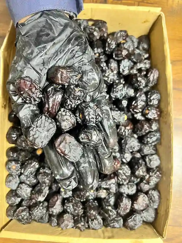 Ajwa Khajoor (Premium Original Saudi Dates)