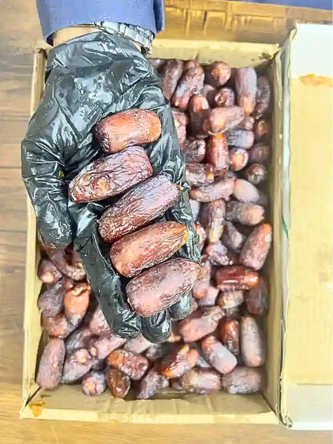 Premium Saudi Amber Khajoor Authentic Madinah Dates
