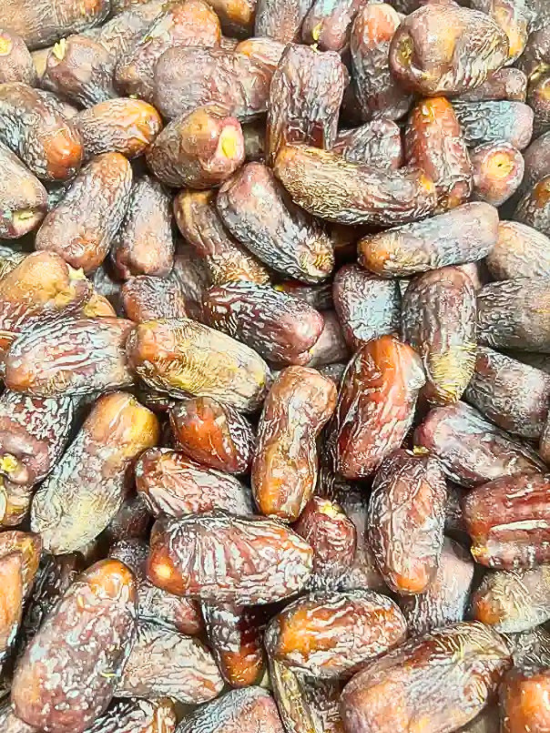 Premium Saudi Amber Khajoor Authentic Madinah Dates