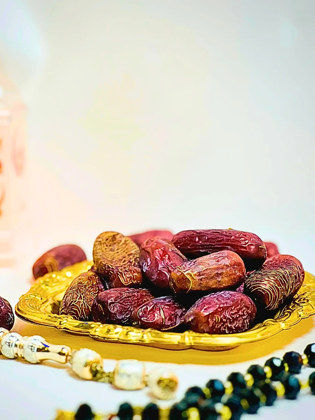 Premium Saudi Amber Khajoor Authentic Madinah Dates