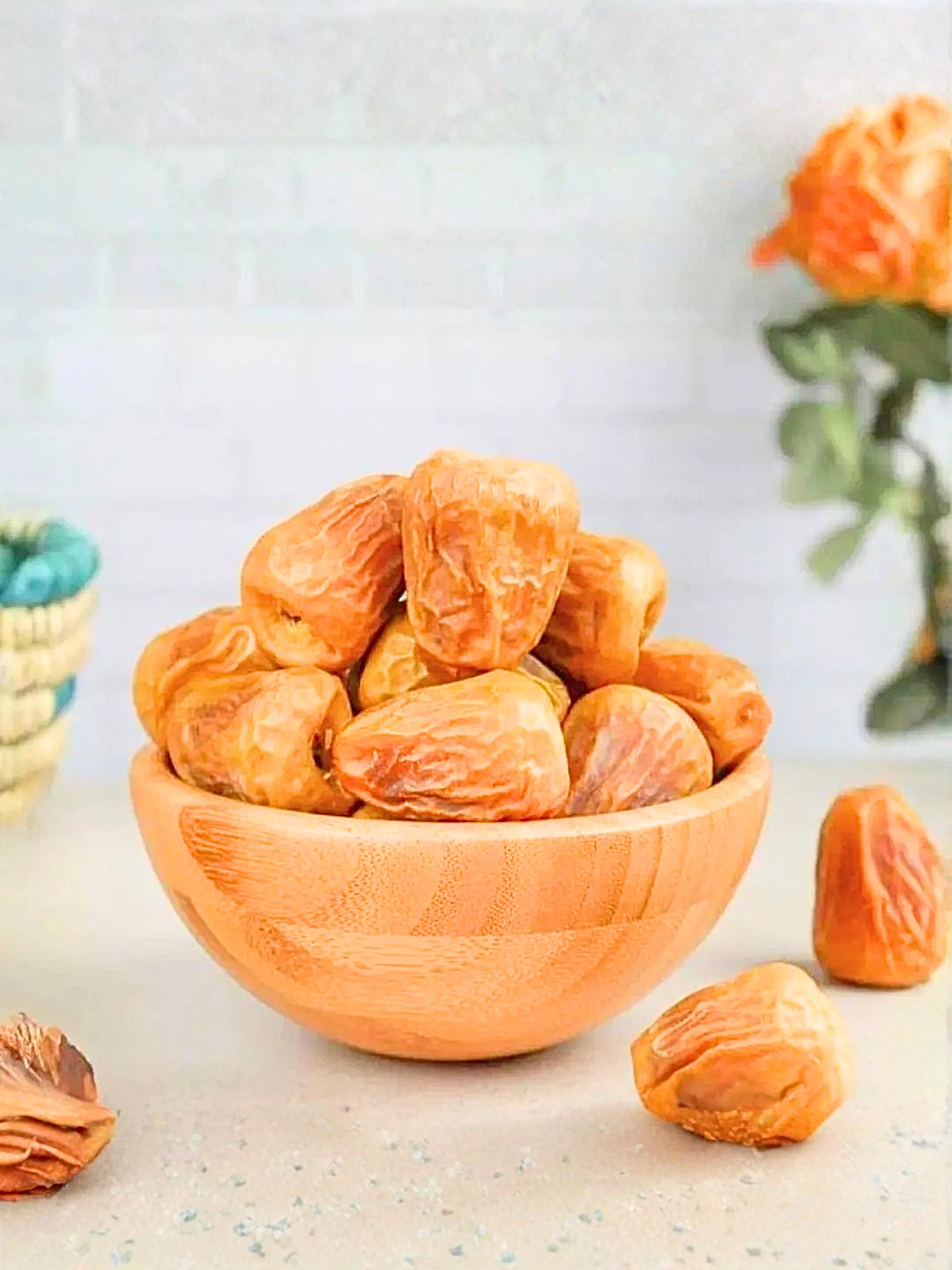 Premium Sukkari Khajoor from Saudi Arabia – Fresh Golden Dates in Pakistan