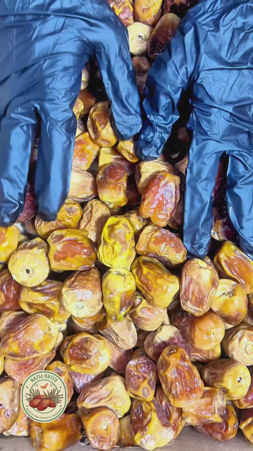 Premium Sukkari Khajoor from Saudi Arabia – Fresh Golden Dates in Pakistan